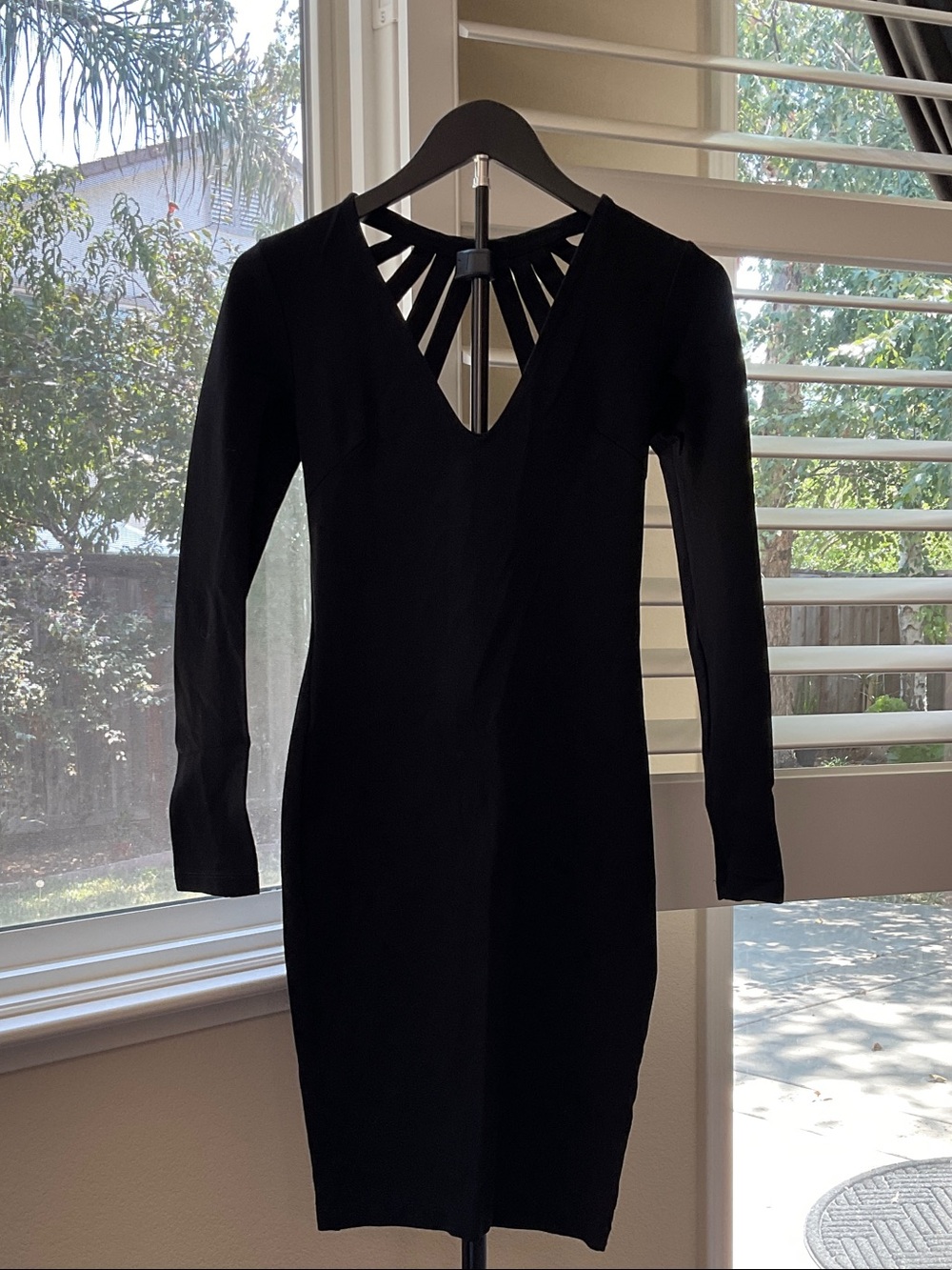 Black long sleeve mini body icon dress - Picture 8 of 9